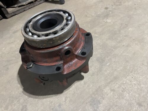 Farmall Hub Differential for M series/400/450/560/IH 660 Tractors (357030R1)