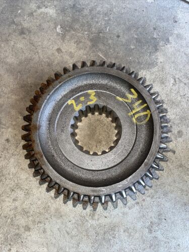Farmall IH 2nd 3rd drive gear Tractor 360564R1 330 340 504