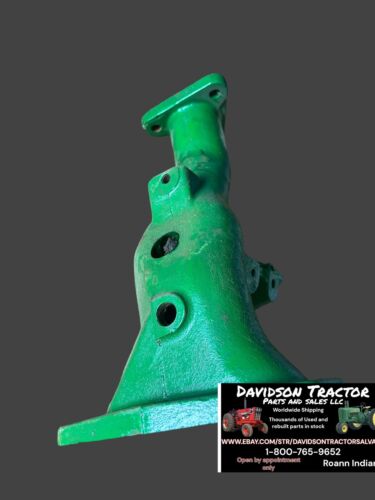 D2966R John Deere D Upper Water Pipe Fanshaft Mount Fits SN 143,800 and up Nice!
