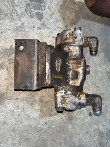 International 444 IH tractor hydraulic control flow valve to powersteering steer