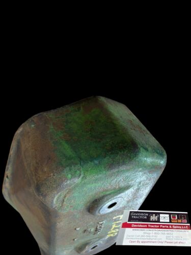John Deere G Cast Iron Valve cover  AF275R, F128R