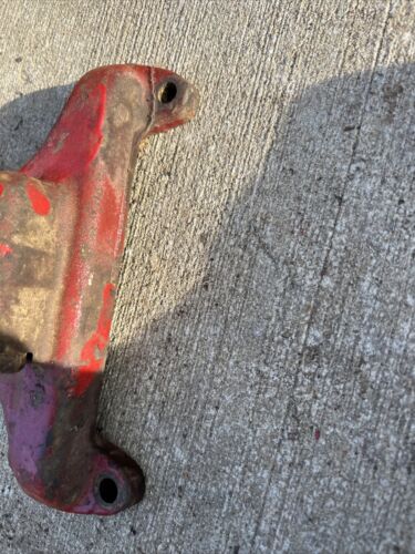 IH Farmall Manifold 279160R1 oil cooler