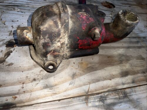 Farmall IH 300 Rowcrop tractor ORIGINAL IH thermostat housing holder