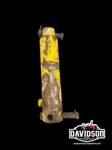 International Cub IH IHC 154 low boy Tractor lift cylinder Antique Tractor