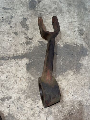 International 434 444 B414 tractor lift arm IH 3044375R1