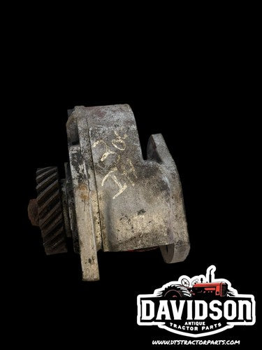 Farmall IH 300 350 tractor Good hydraulic pump assembly w/ drive gear