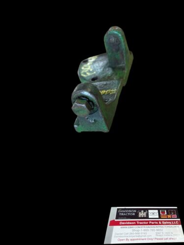 USED F3066R John Deere Coupling Bracket F3066R 520 530 620 630 720 730
