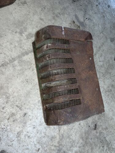 JOHN DEERE B GRILL GRILLE WITH SCREEN LEFT HAND ORIGINAL