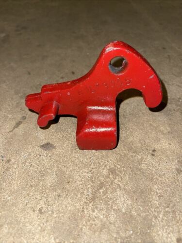 A&I Prod. Replaces A-393500R1 LIFT ARM LATCH