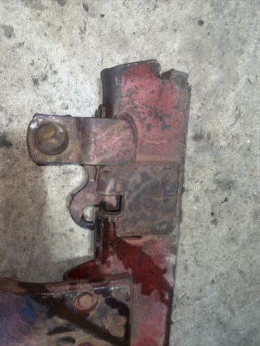 Farmall 706 row crop Tractor fasthitch main 2pt hitch RIGHT R complete pocket