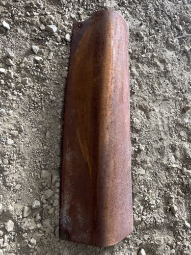 IH FARMALL 460, 560 RIGHT BATTERY COVER  OEM IHC Part Right Side Cover