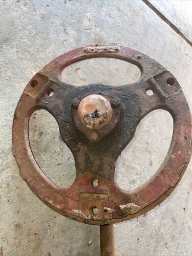 Farmall Super A SA tractor IH front steering spindle hub & cap