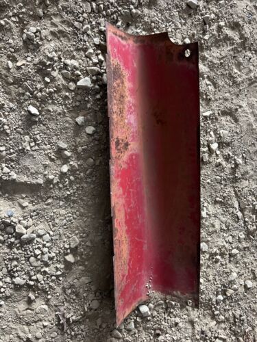 IH FARMALL 460, 560 RIGHT BATTERY COVER  OEM IHC Part Right Side Cover