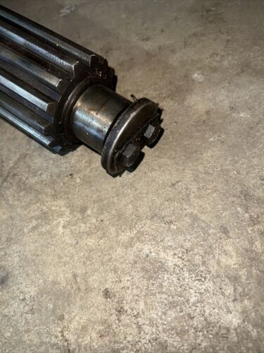 Farmall 400 450 Super MTA International Shaft-main W/pinion 19T 358861R1