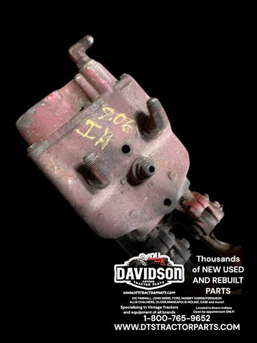 International Farmall IHC 806 Tractor brake pedals W/valve 380014R1 380015R1