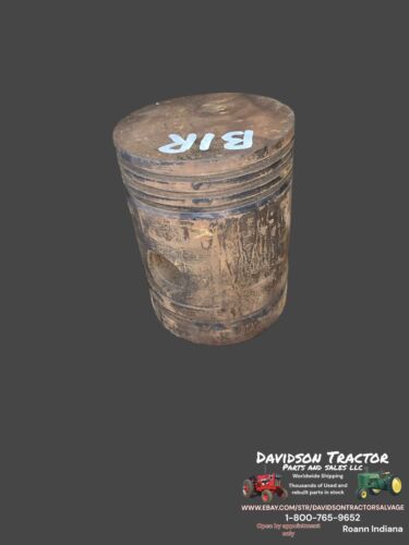 John Deere Unstyled B STD Piston B1R Antique Tractor