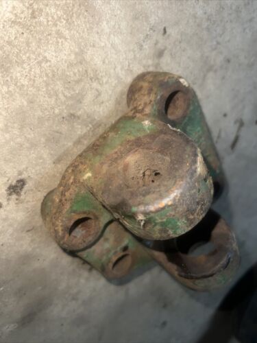 Used Center Link Bracket #R39759 John Deere 4230 4030 4020 2520 3020 2510 4000