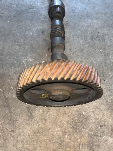 International 340 504 Camshaft 308391R1 W/ Pulley