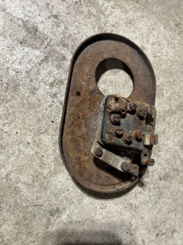 Farmall H M Supers Amp box cover