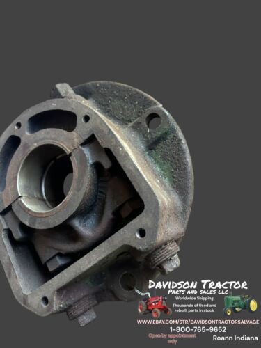 JOHN DEERE B124R MAIN BEARING WITH CAP HOUSING ANTIQUE TRACTOR
