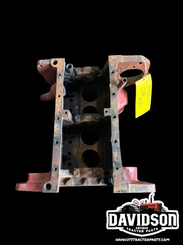 Farmall cub IH cast Engine block 251341R2 Antique Tractor
