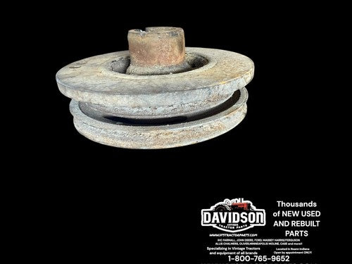 IHC Farmall 656 Utility Front Crankshaft Pulley 702136-C1 Antique Tractor