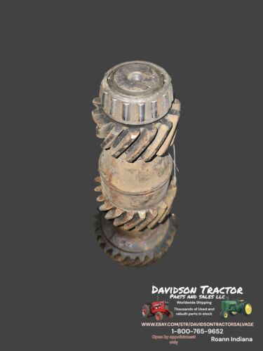 1961 John Deere 4010 Gas Tractor Transmission Gear Shaft R26581R