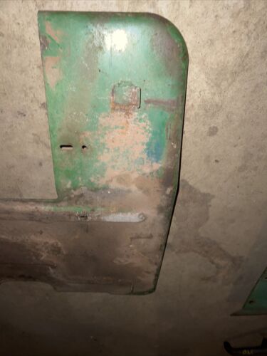 John Deere 3010 Diesel Floor Platform