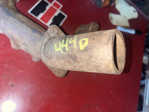 IH 444 B-414 Diesel air intake Manifold
