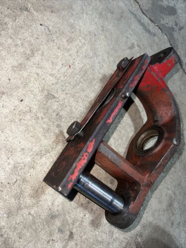 1988 Case IH 485 Diesel Tractor Steering Cylinder Bracket