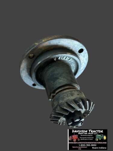 John-Deere JD-720D Oil Pump Drive  F1819R Antique Tractor