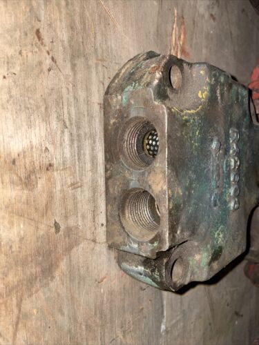 John Deere R42663 Housing stroke Control 3010 4020 4630 4440 4620 4520 310 2750