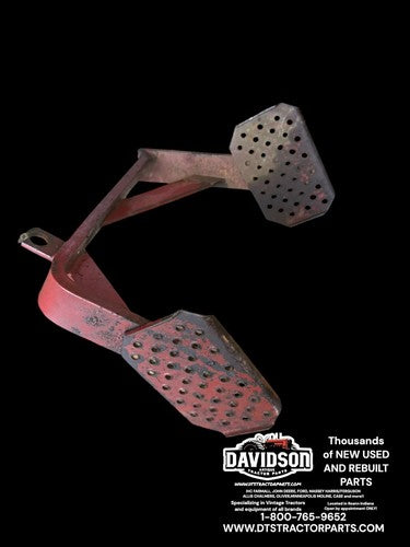 395123R1 Right Hand Step IH FARMALL 706 806 826 856 966 1066 Original