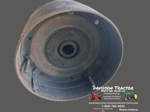 USED JOHN DEERE A TRACTOR BELT PULLEY CLUTCH ASSEMBLY A1864R