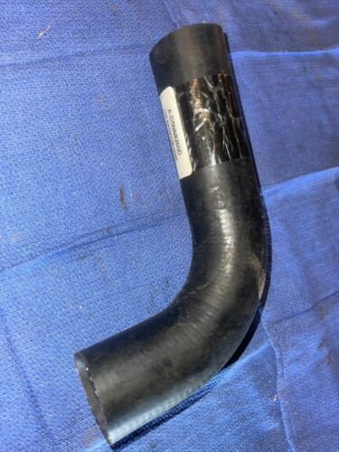 A-D5NN8260D Radiator Hose, Upper Fits C5NN8260A, C5NN8260B, D5NN8260DV