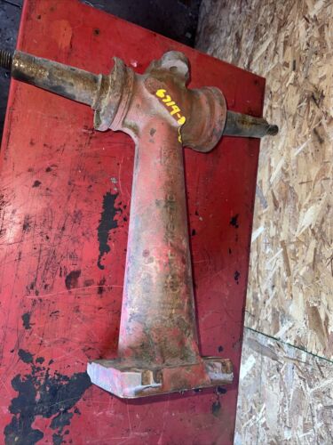 Farmall M Early SM Tractor front pedestal spindle shafts for hubs 6719DD