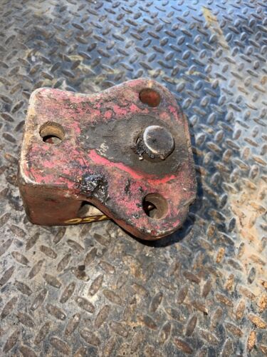 FARMALL/ IH   M SM SMTA 400 450  TRACTOR DRAWBAR ANCHOR WITH BOLTS AND PIN