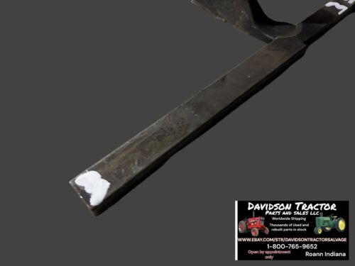 INTERNATIONAL FARMALL IH  SHIFT FORK RAIL 358882R1 Antique Tractor