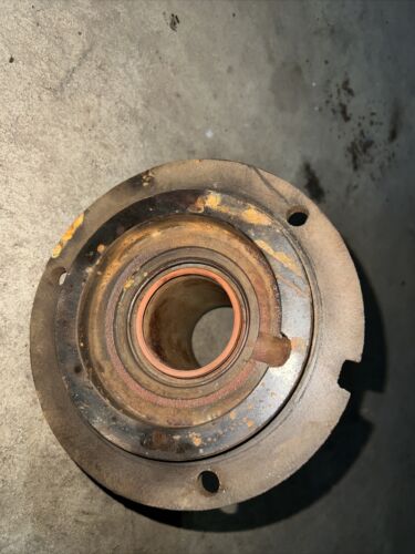 Used Independant PTO Bearing Cage fits International 1086 706 966 1466 766 1066