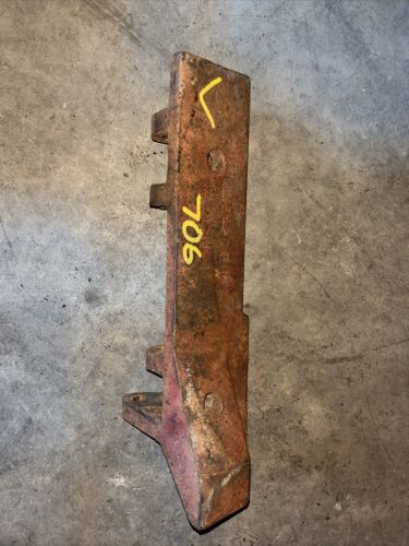SUPPORT LATERAL LIMITER IH Farmall 706 383591-R1 Antique Tractor LEFT