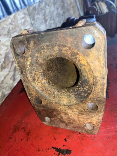 Farmall M Early SM Tractor front pedestal spindle shafts for hubs 6719DD