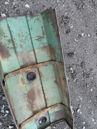 John Deere 620 Standard Hood Antique Tractor