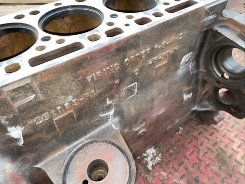 IH FARMALL TRACTOR SA 100 130 SC ENGINE BLOCK PART #251069R1 GOOD BLOCK