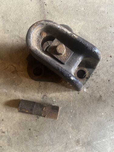 farmall h 1944 good condition Original IH draw bar support bracket anchor mount