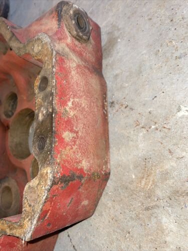 IH Farmall 381462R1 PTO Housing