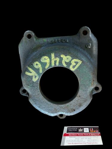 JOHN DEERE LATE B. CRANKSHAFT END COVER B2466R WITH PACKING OIL SPACER.