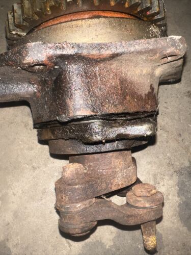 Farmall Super M SM IH tractor transmission housing input drive gear assembly