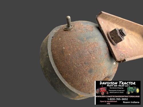 IH Tractor Headlight W/Bracket Antique Tractor