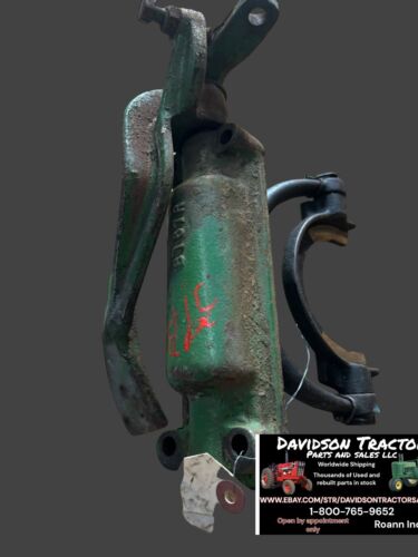 USED B171R & B172R John Deere Unstyled B Tractor Fork & Clutch Collar Assembly