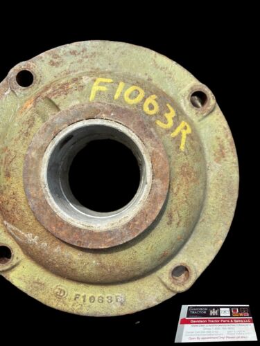 John Deere  F1063R RH Main Bearing w Bushing Housing G Tractor